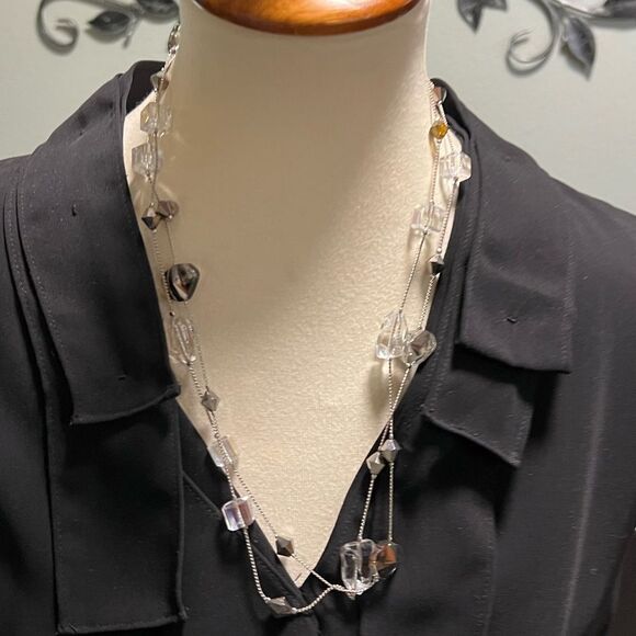 Premier Designs Elegant  “Ice Crystals Silver and Clear Beaded Necklace #PDNK1 - Picture 3 of 12